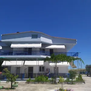 Apartman House Stamatis, Szárti